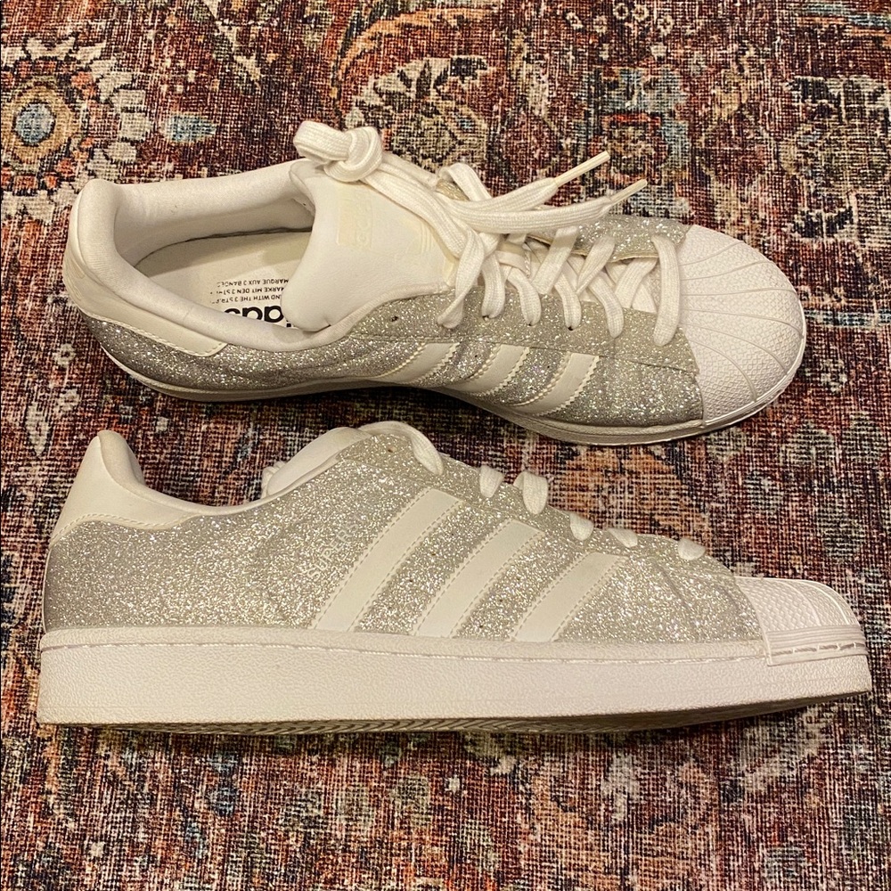 Adidas Superstar Glitter Silver Sneakers. Metallic. Shimmer. Shine. Size 9 1/2. - Picture 4 of 12